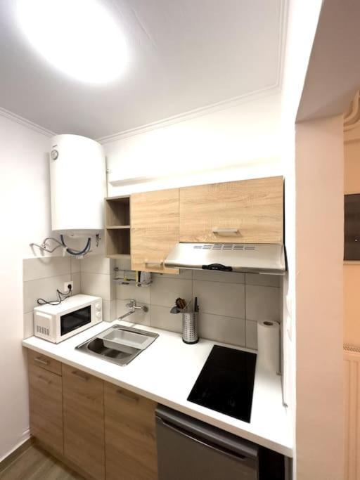 Apartamento Petite Retreat In Kolonaki, Athens /Netflix Exterior foto